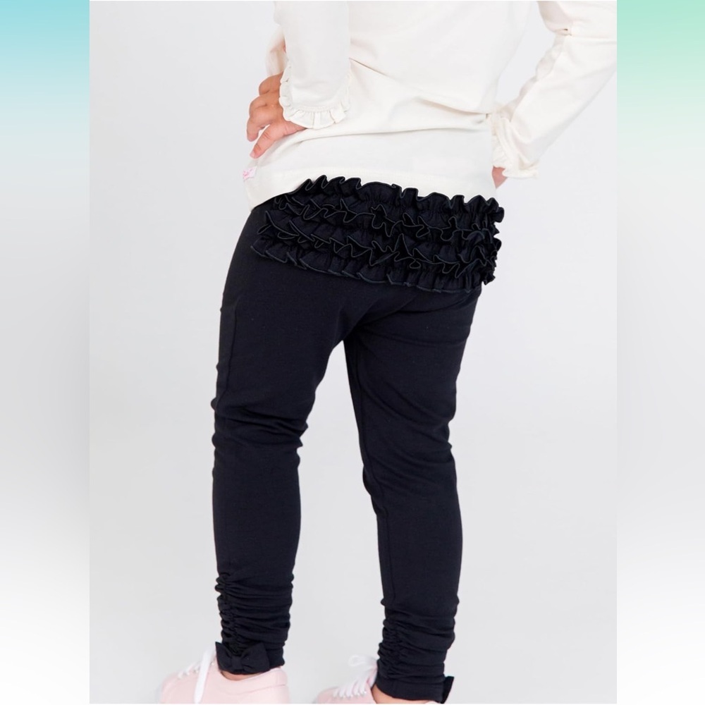 Ruffle Butts| Black Ruffle Legging - Picture 3 of 7